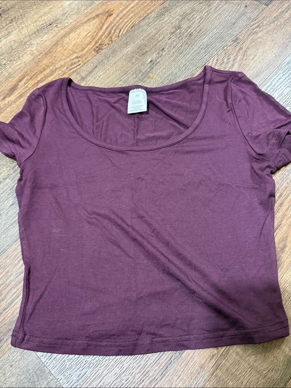 Classic Scoop Neck Crop Top - Wine